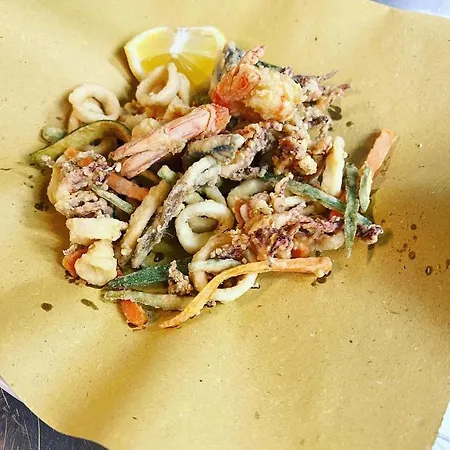 Meri 1956 E Cucina מלון 2*