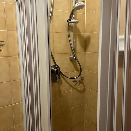 Meri 1956 E Cucina Hotell 2*