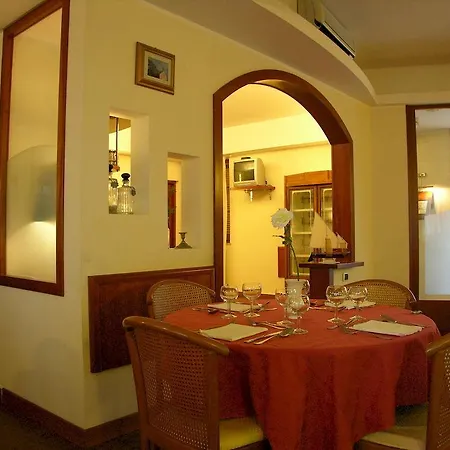Hotel Meri 1956 E Cucina